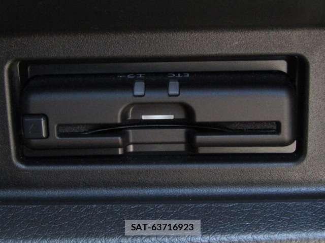 Nissan Caravan 2022-11 8691997-7