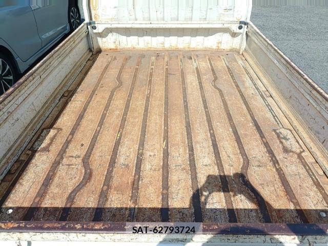 Suzuki CARRY TRUCK 2012-08 8690557-5
