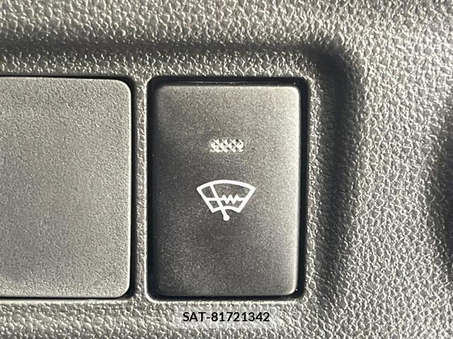 Daihatsu CAST 2015-12 8691065-4