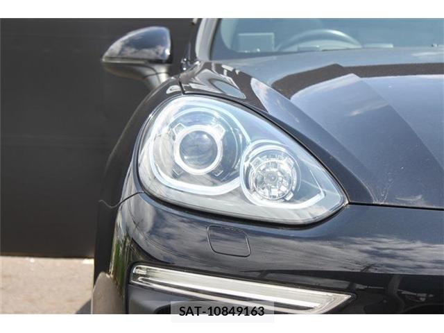 Porsche CAYENNE 2015-10 8691616-11