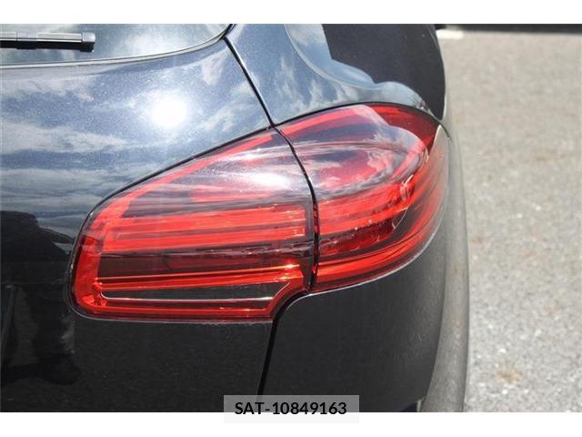 Porsche CAYENNE 2015-10 8691616-18