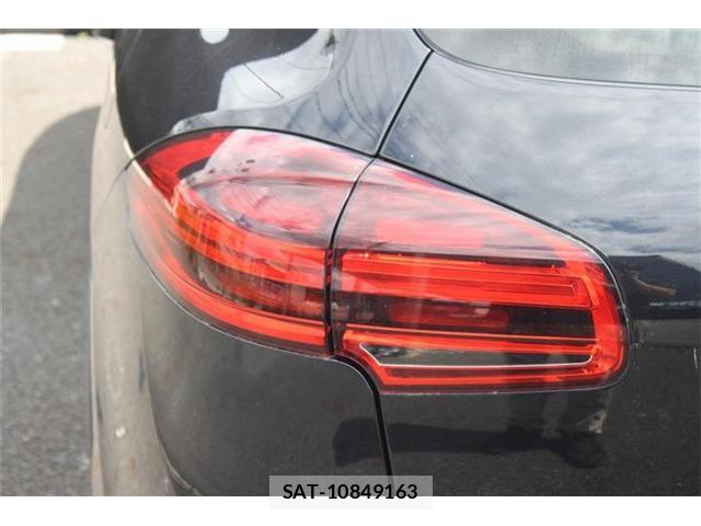 Porsche CAYENNE 2015-10 8691616-19