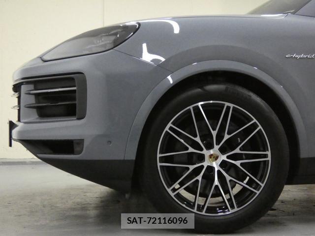 Porsche CAYENNE 2024-04 8691827-4