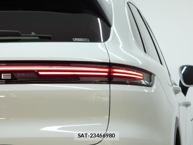 Porsche CAYENNE 2024-02 8691830-3