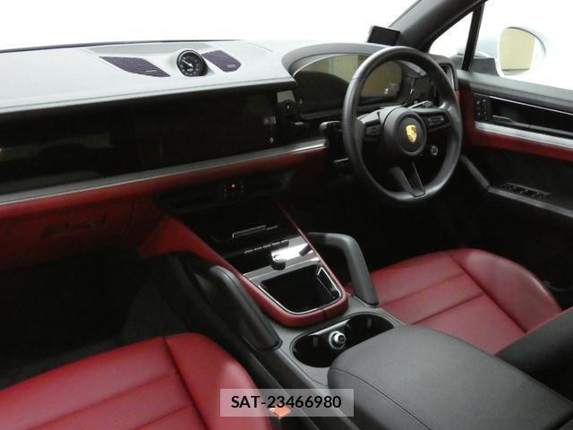 Porsche CAYENNE 2024-02 8691830-7