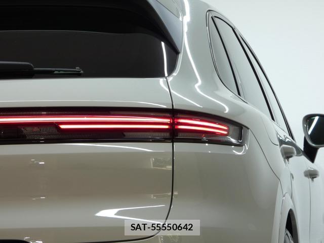 Porsche CAYENNE 2023-10 8691831-3