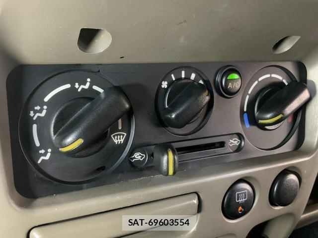 Chevrolet MW 2010-10 8690953-17