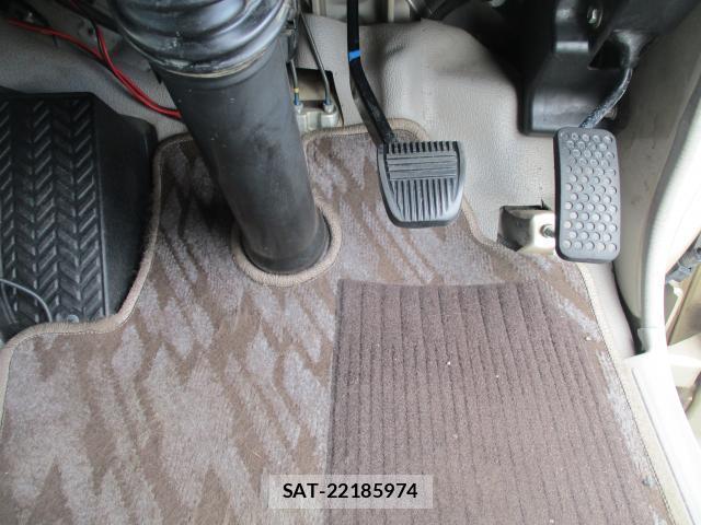 Toyota COASTER 2014-03 8690323-7