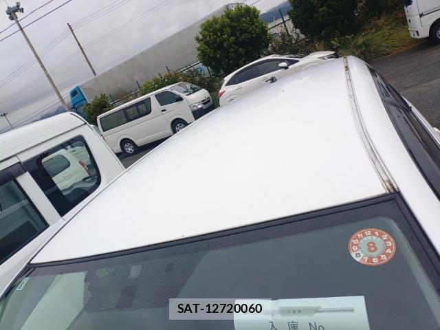Toyota COROLLA FIELDER 2009-08 8690568-6