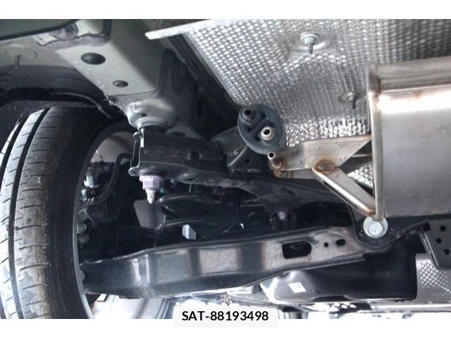 Toyota COROLLA TOURING 2024-03 8690337-17