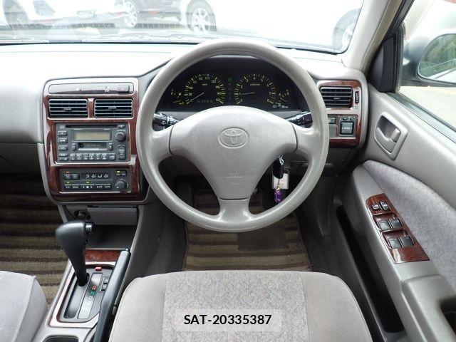 Toyota CORONA PREMIO 1999-04 8690804-2