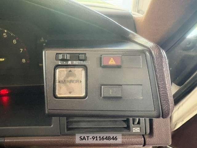 Toyota CRESTA 1988-04 8691947-8