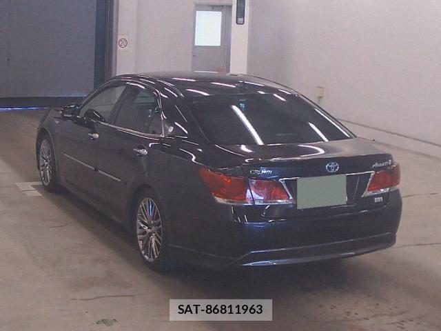 Toyota CROWN HYBRID 2013-04 8690973-1