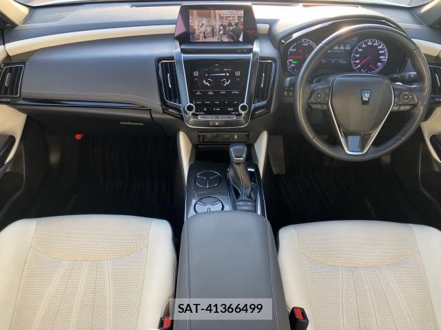 Toyota CROWN HYBRID 2019-07 8691104-2
