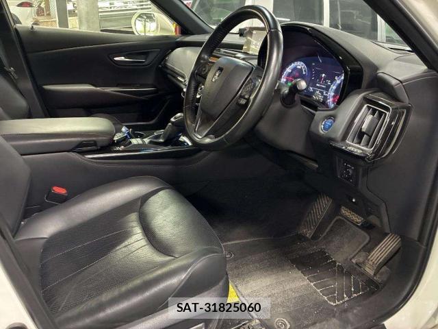 Toyota CROWN HYBRID 2020-03 8691523-11
