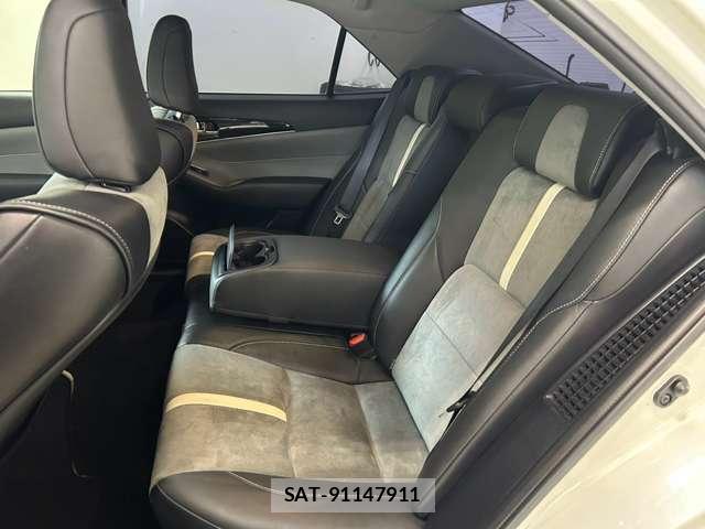 Toyota CROWN HYBRID 2017-03 8691674-15