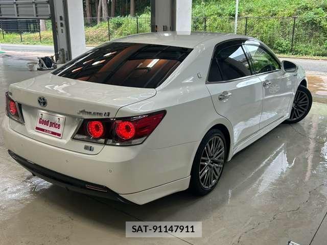 Toyota CROWN HYBRID 2017-03 8691674-5