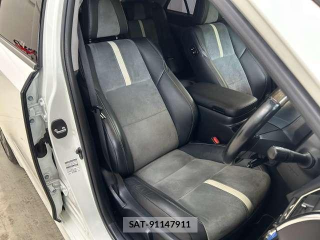 Toyota CROWN HYBRID 2017-03 8691674-9