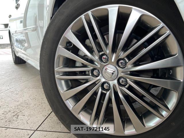 Toyota CROWN HYBRID 2018-03 8691779-12