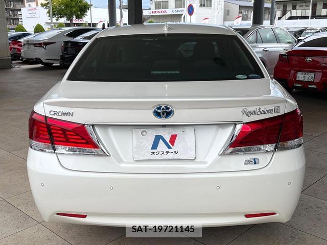 Toyota CROWN HYBRID 2018-03 8691779-14