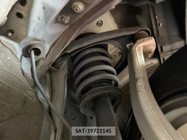 Toyota CROWN HYBRID 2018-03 8691779-19