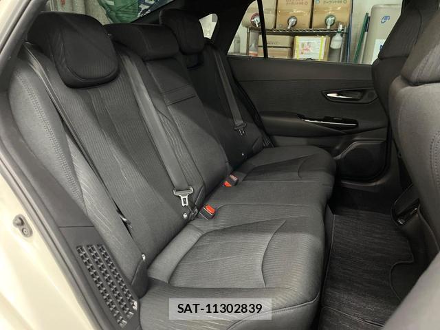 Toyota CROWN HYBRID 2018-07 8691781-10