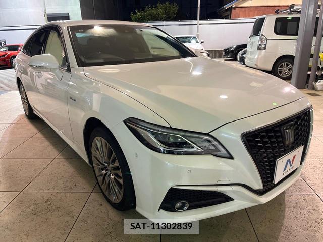 Toyota CROWN HYBRID 2018-07 8691781-17