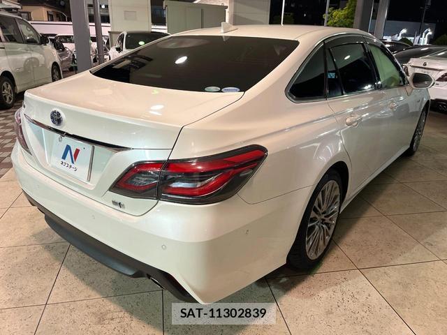 Toyota CROWN HYBRID 2018-07 8691781-18