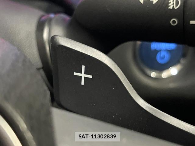 Toyota CROWN HYBRID 2018-07 8691781-8