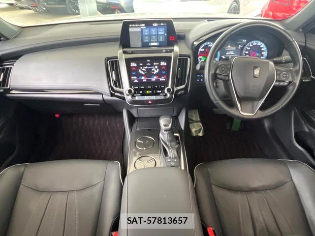 Toyota CROWN HYBRID 2019-01 8691782-1