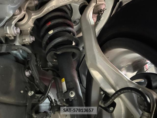 Toyota CROWN HYBRID 2019-01 8691782-19