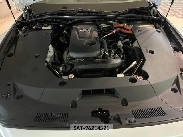 Toyota CROWN HYBRID 2021-09 8691803-17
