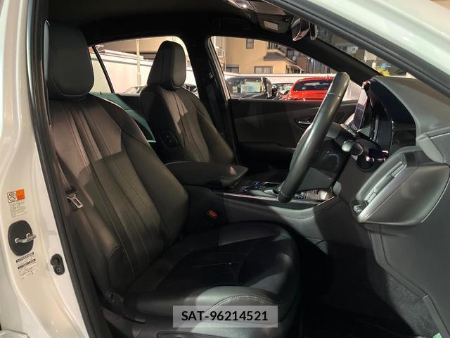 Toyota CROWN HYBRID 2021-09 8691803-7