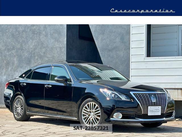 Toyota CROWN MAJESTA 2013-10 8646948-0