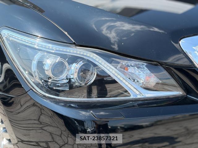 Toyota CROWN MAJESTA 2013-10 8646948-12