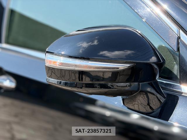 Toyota CROWN MAJESTA 2013-10 8646948-17