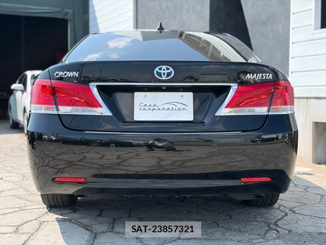 Toyota CROWN MAJESTA 2013-10 8646948-3