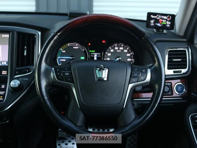 Toyota CROWN MAJESTA 2015-09 8691126-17