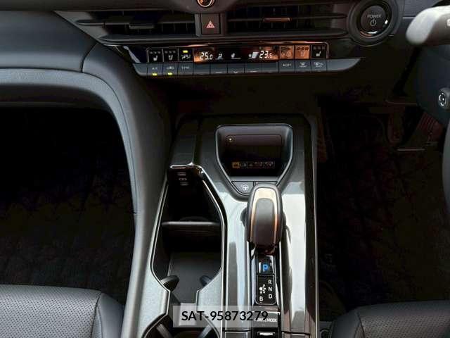 Toyota CROWN 2024-01 8690386-18