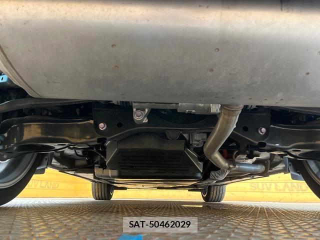 Toyota CROWN 2025-03 8690817-18