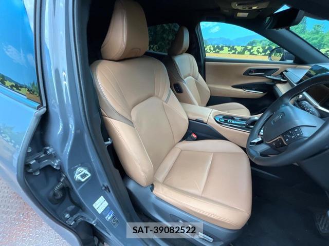Toyota CROWN 2024-09 8690825-7