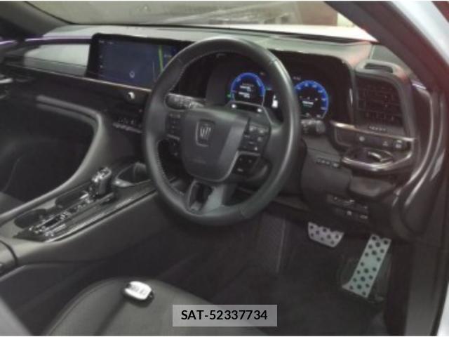 Toyota CROWN 2025-09 8691551-2
