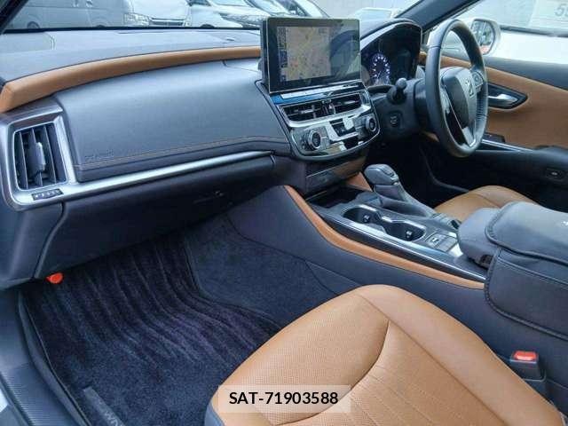 Toyota CROWN 2022-01 8690366-11