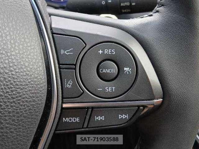 Toyota CROWN 2022-01 8690366-15