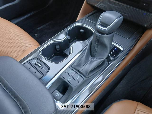 Toyota CROWN 2022-01 8690366-19