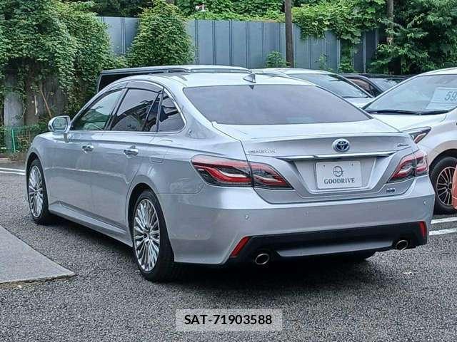 Toyota CROWN 2022-01 8690366-5
