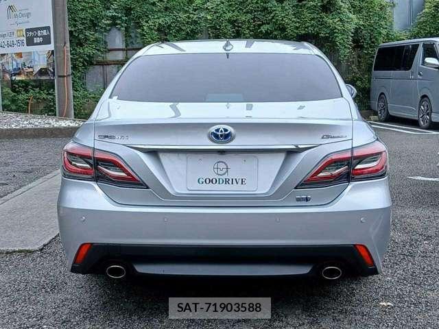 Toyota CROWN 2022-01 8690366-6