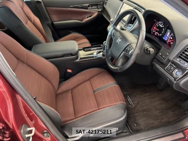 Toyota CROWN 2015-08 8690944-3