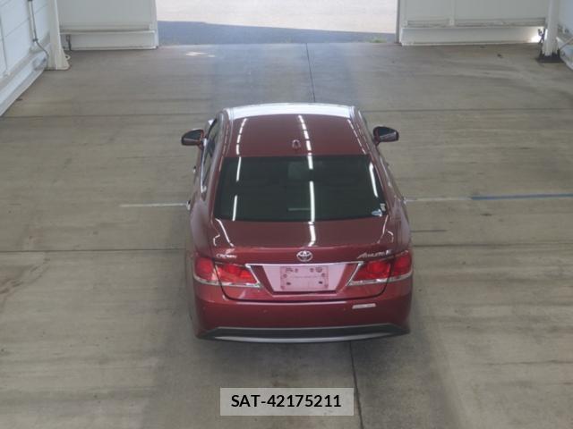 Toyota CROWN 2015-08 8690944-4