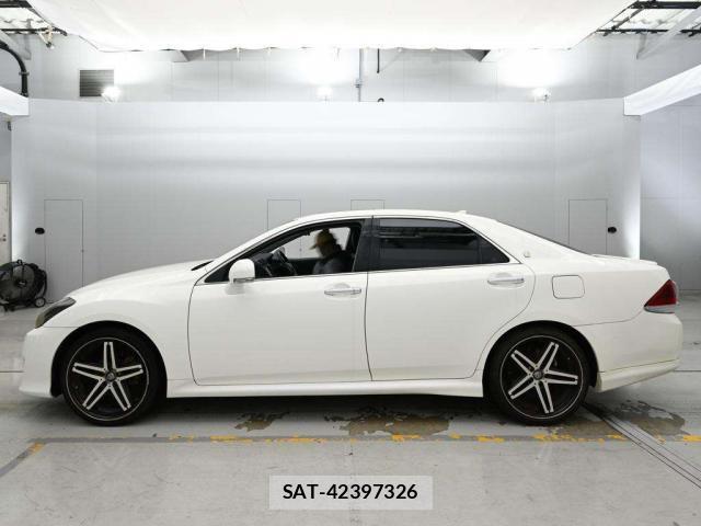 Toyota CROWN 2012-04 8691664-11